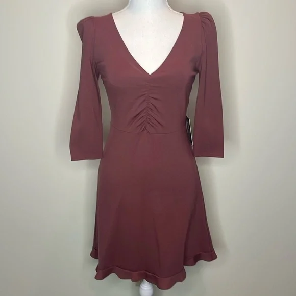 Express Mauve V Neck Ruched Knit Dress. XS - Picture 1 of 10